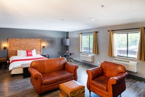 Premium Room, 1 King Bed | Desk, iron/ironing board, free WiFi, bed sheets