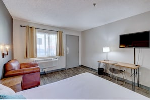 Room - Infusion Beach Club (Palm Springs)