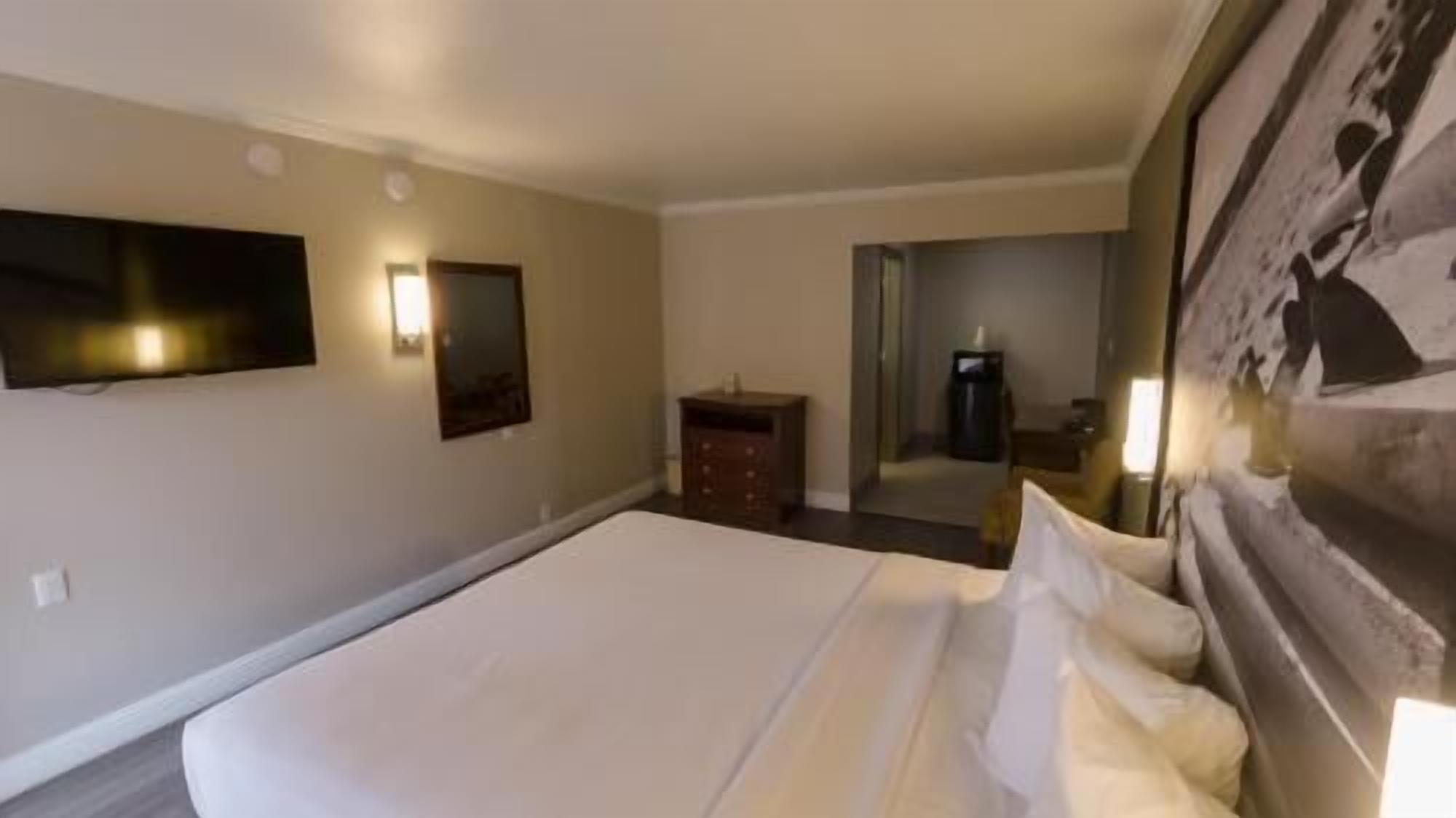 Desk, iron/ironing board, cribs/infant beds, rollaway beds