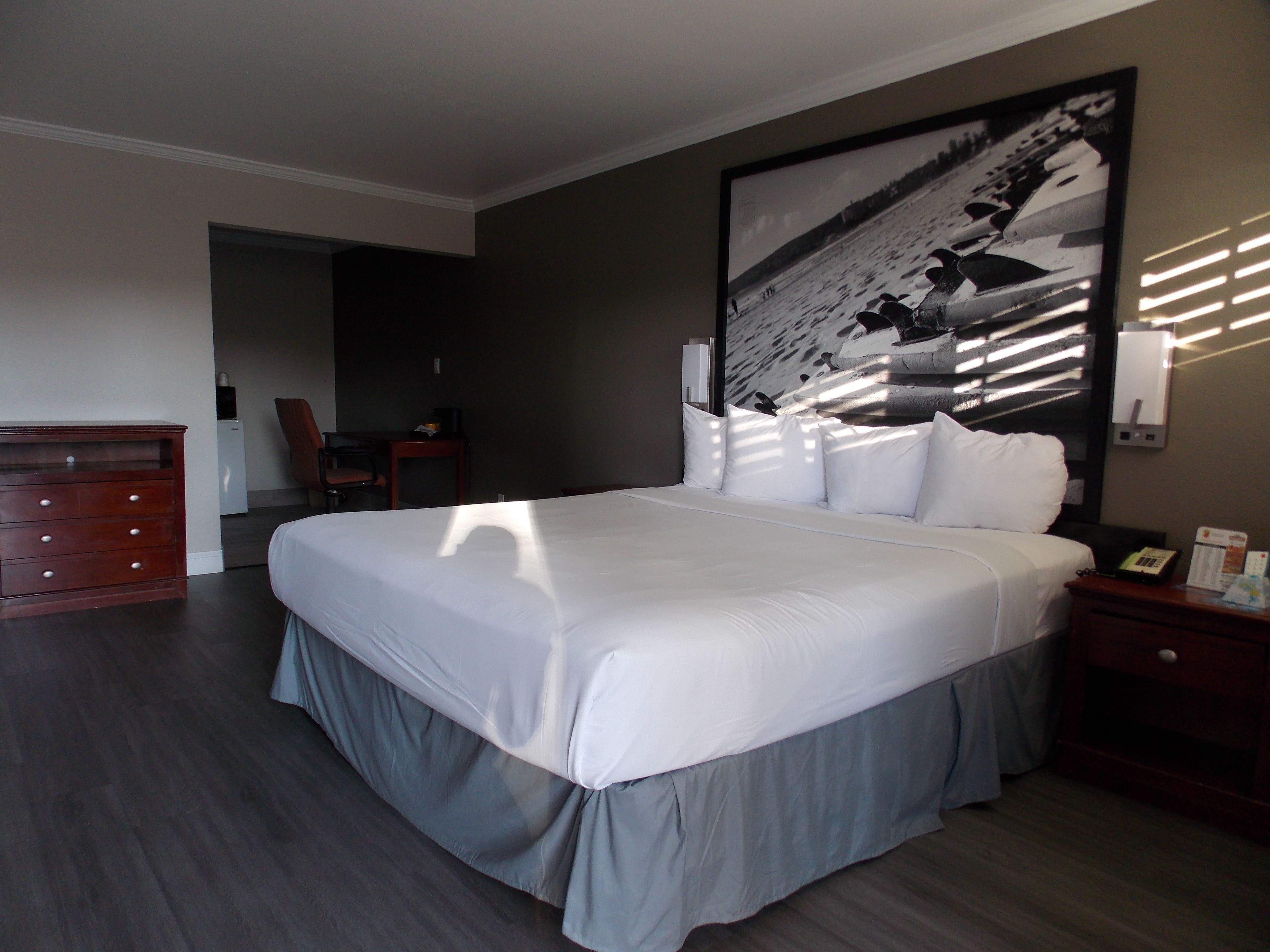 Desk, iron/ironing board, cribs/infant beds, rollaway beds