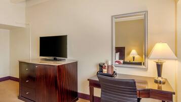 Desk, laptop workspace, iron/ironing board, free WiFi