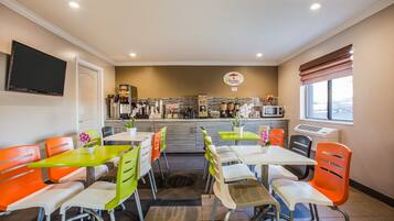 Free daily on-the-go breakfast