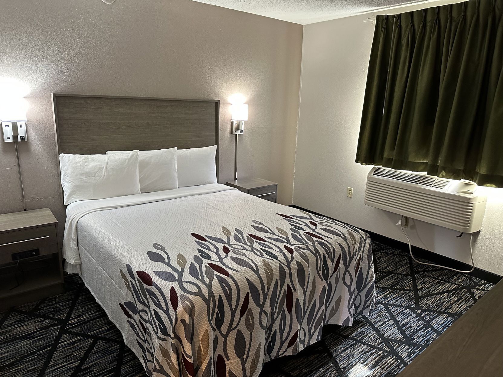Desk, blackout curtains, free WiFi, bed sheets