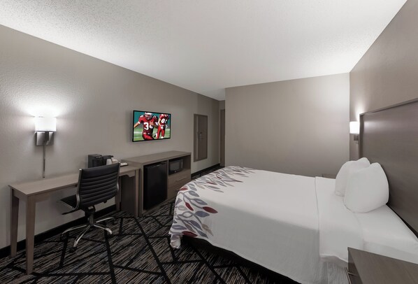 Chambre Deluxe, 1 grand lit, non-fumeur | Bureau, rideaux d’obscurcissement, accès au Wi-Fi (inclus)