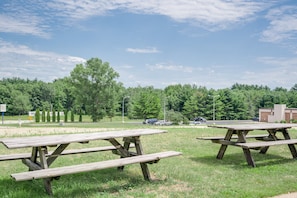 BBQ/picnic area