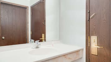 Free toiletries, towels