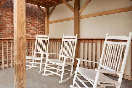 Patio. Travelodge by Wyndham Jefferson City