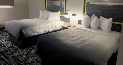 Super 8 by Wyndham Kirksville-University Area