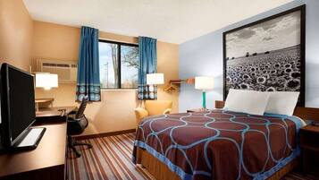 Yhden hengen huone | Tallelokero huoneessa, työpöytä