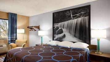 Yhden hengen huone | Tallelokero huoneessa, työpöytä