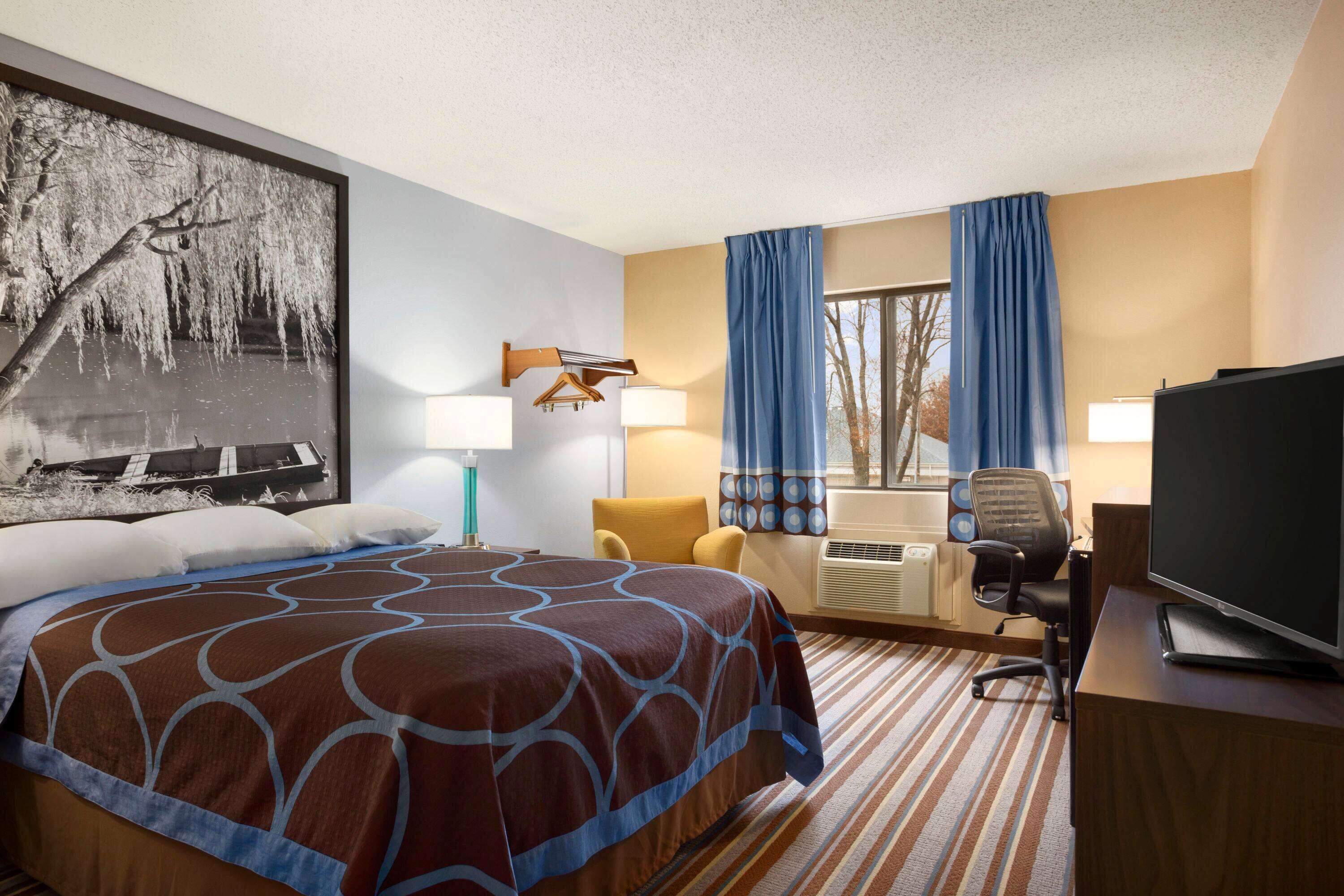 セーフティボックス (室内)、デスク、ノートパソコン用作業スペース、アイロン / アイロン台