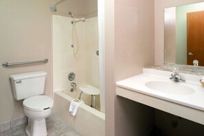 Standard Room, 1 Queen Bed, Accessible | Bathroom | Combined shower/tub, deep soaking tub, free toiletries, hair dryer