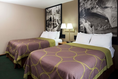 Escrivaninha, espaço de trabalho para notebook. Super 8 by Wyndham Omaha NE