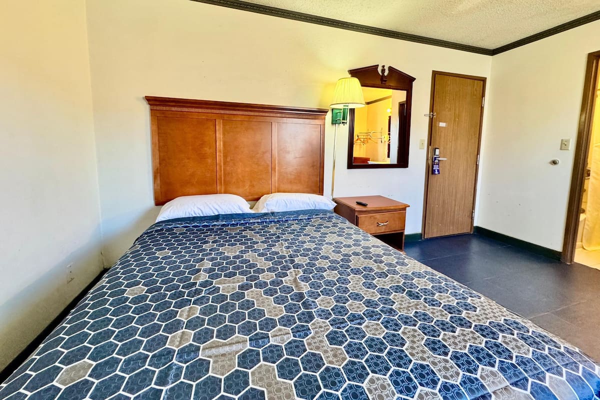 Soundproofing, free WiFi, bed sheets, alarm clocks