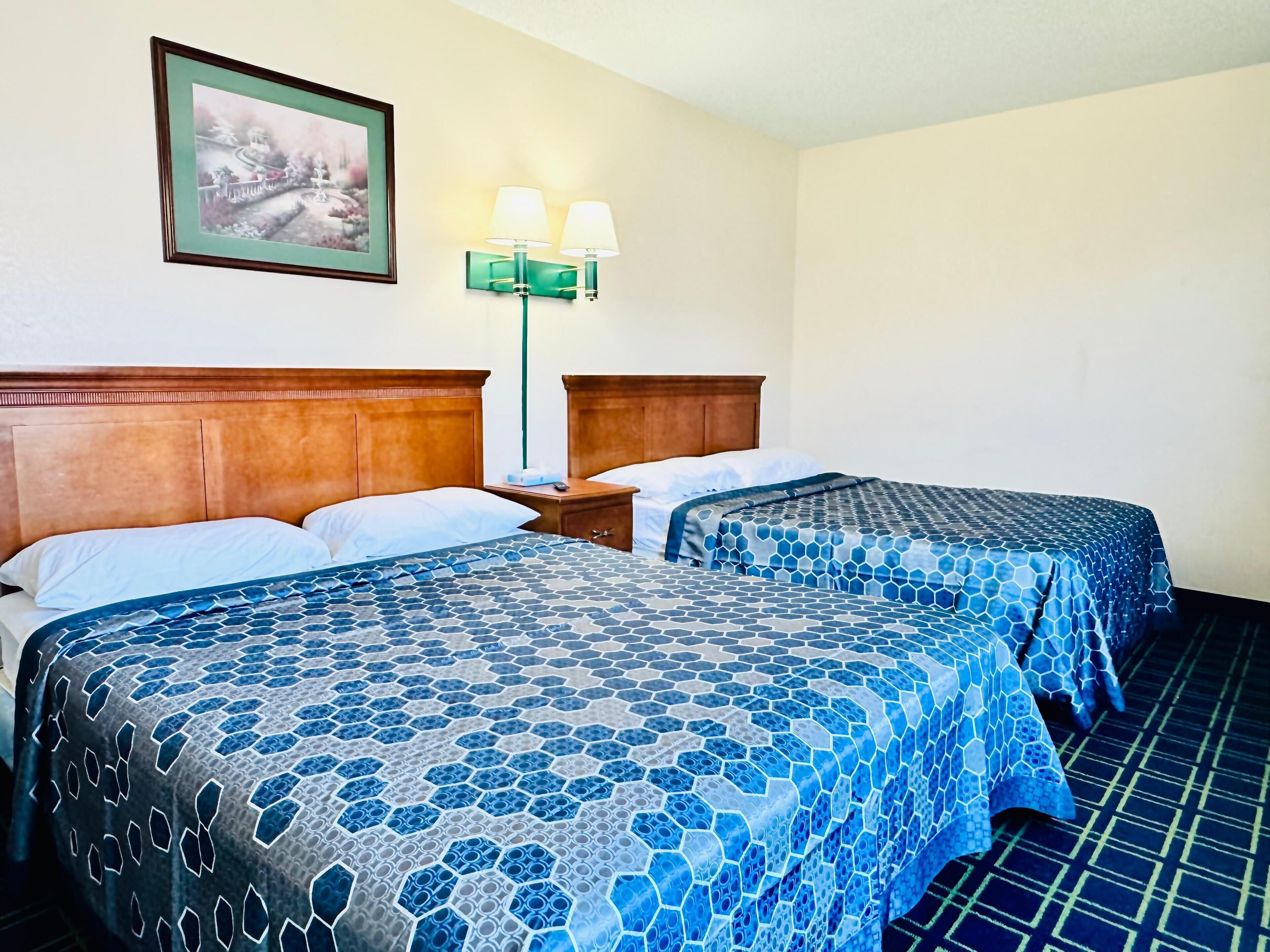 Deluxe-rum - 2 queensize-sängar | Ljudisolering, gratis wi-fi, sängkläder och väckarklockor