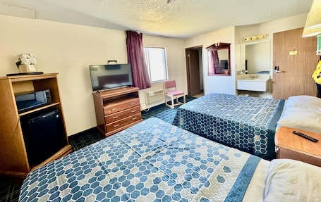 Deluxe Room, 2 Queen Beds | Soundproofing, free WiFi, bed sheets, alarm clocks