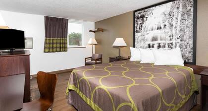 Super 8 by Wyndham Missoula/Brooks Street