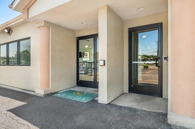 Quality Inn Chesapeake - Greenbrier