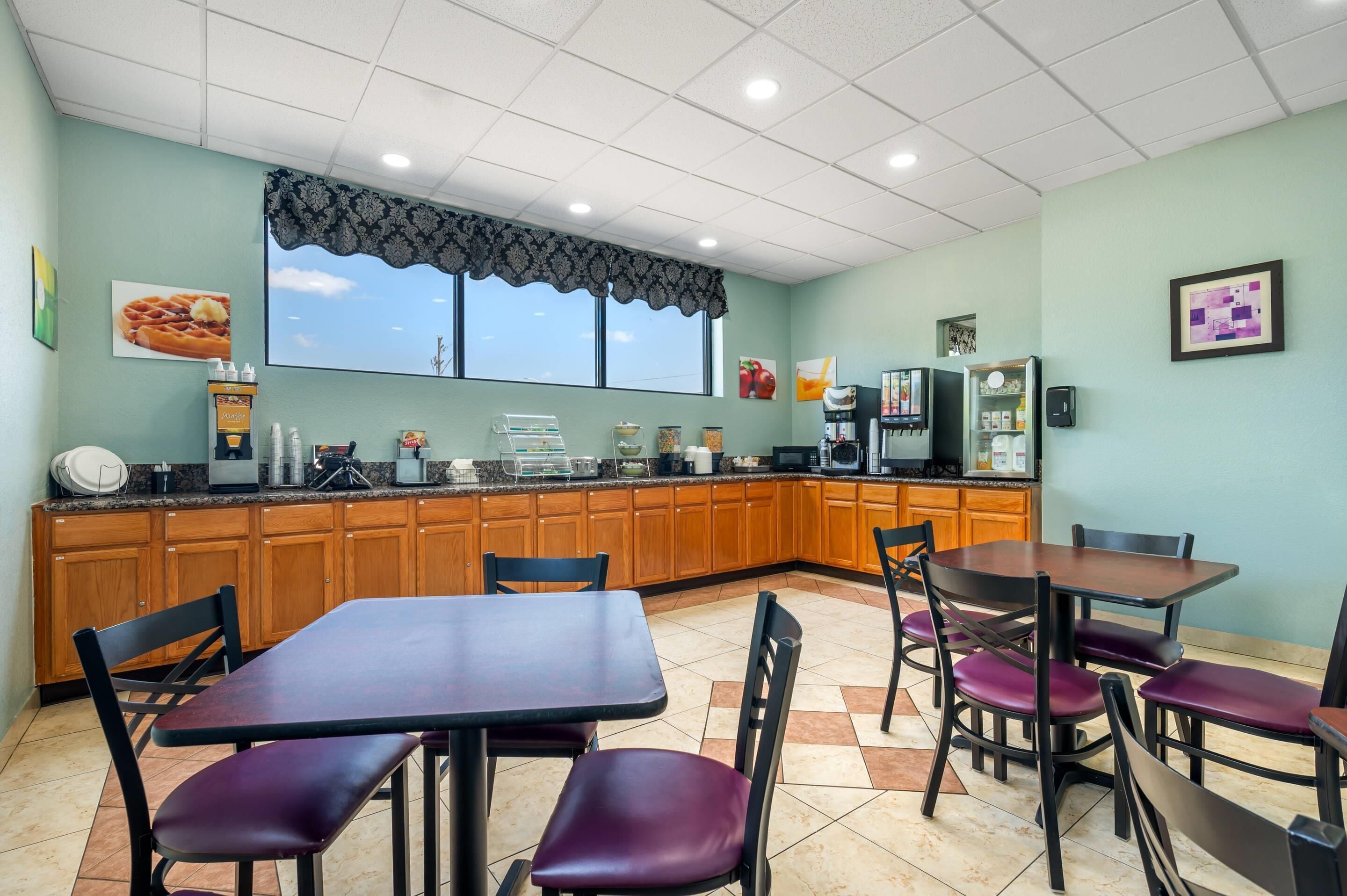 Free daily buffet breakfast