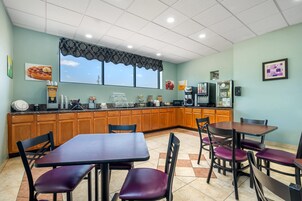 Free daily buffet breakfast