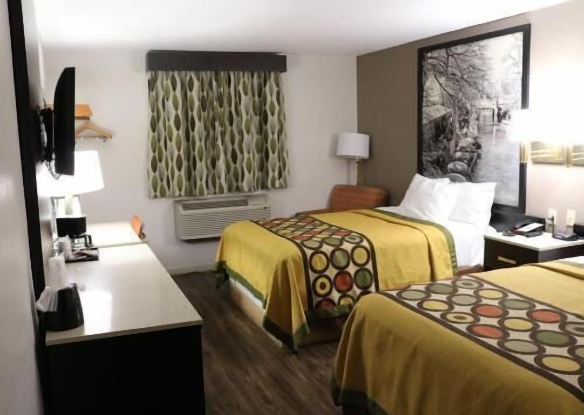 In-room safe, desk, soundproofing, iron/ironing board
