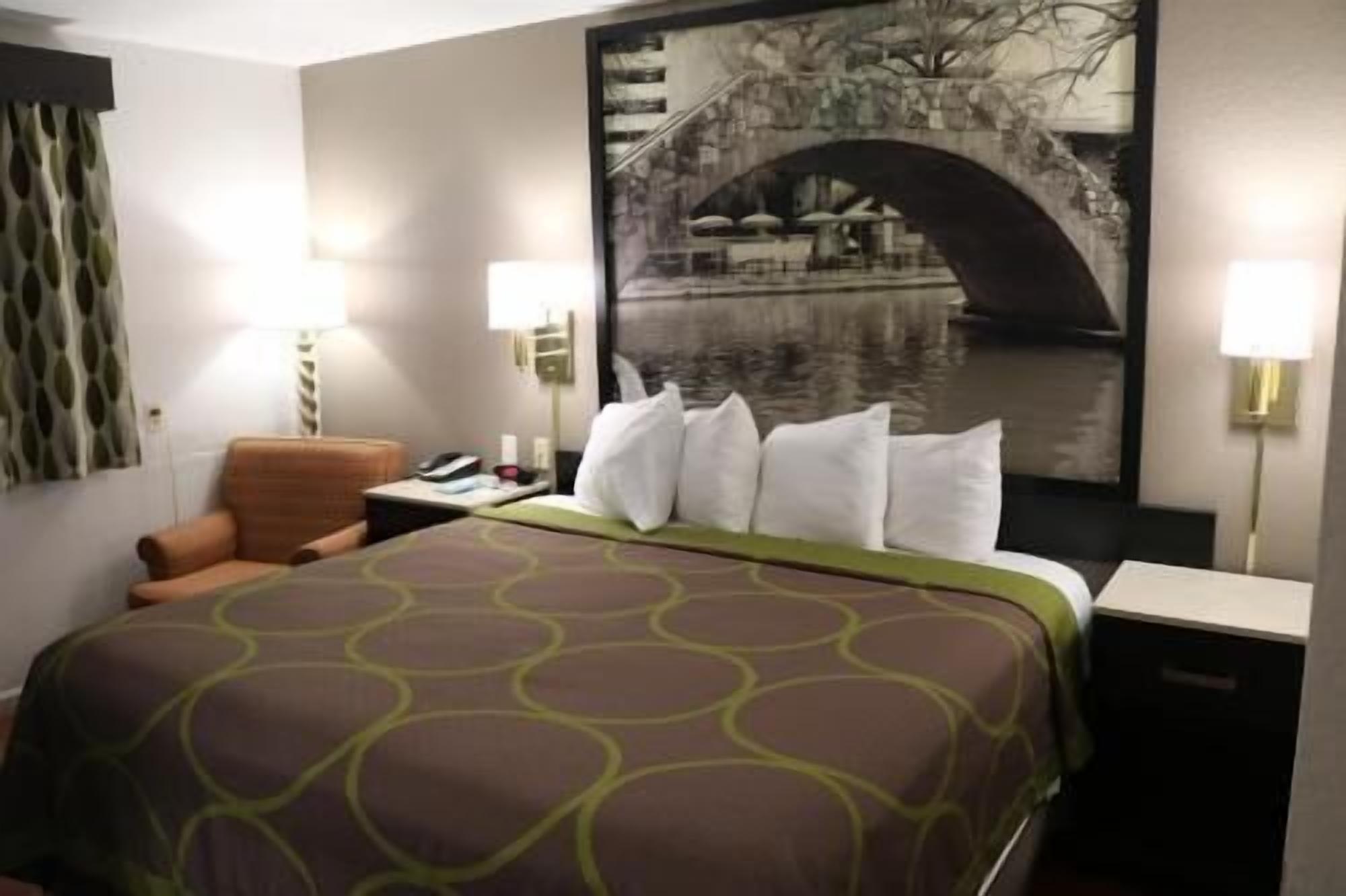 In-room safe, desk, soundproofing, iron/ironing board