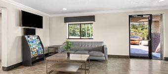 Quality Inn Atlanta Airport - Central