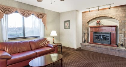Super 8 by Wyndham Woodstock