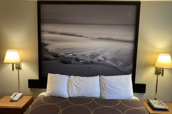 Cribs (free), WiFi (free), bed sheets