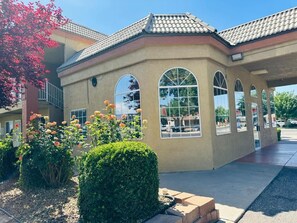 Front of property - Hotel Zion Inn (Hurricane)