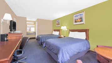 Habitación, 2 camas dobles, no fumadores, frigorífico y microondas | 1 dormitorio, sábanas italianas Frette, caja fuerte