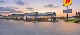 Super 8 by Wyndham Siloam Springs
