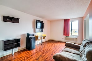 Free WiFi, bed sheets - Motel 6 Lansing, IL - Chicago South (Lansing)