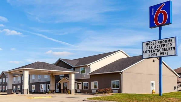 Front of property - Motel 6 Lebanon, IN (Lebanon)