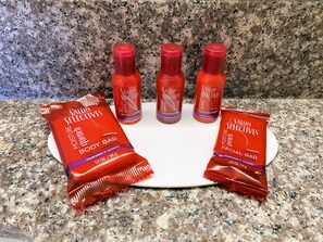 Skrifborð, vinnuaðstaða fyrir fartölvur, myrkratjöld/-gardínur