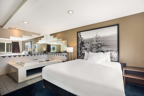 Suite, 1 King Bed, Non Smoking | Blackout drapes, iron/ironing board, rollaway beds, free WiFi - Americas Best Value Inn Sparks (Sparks)