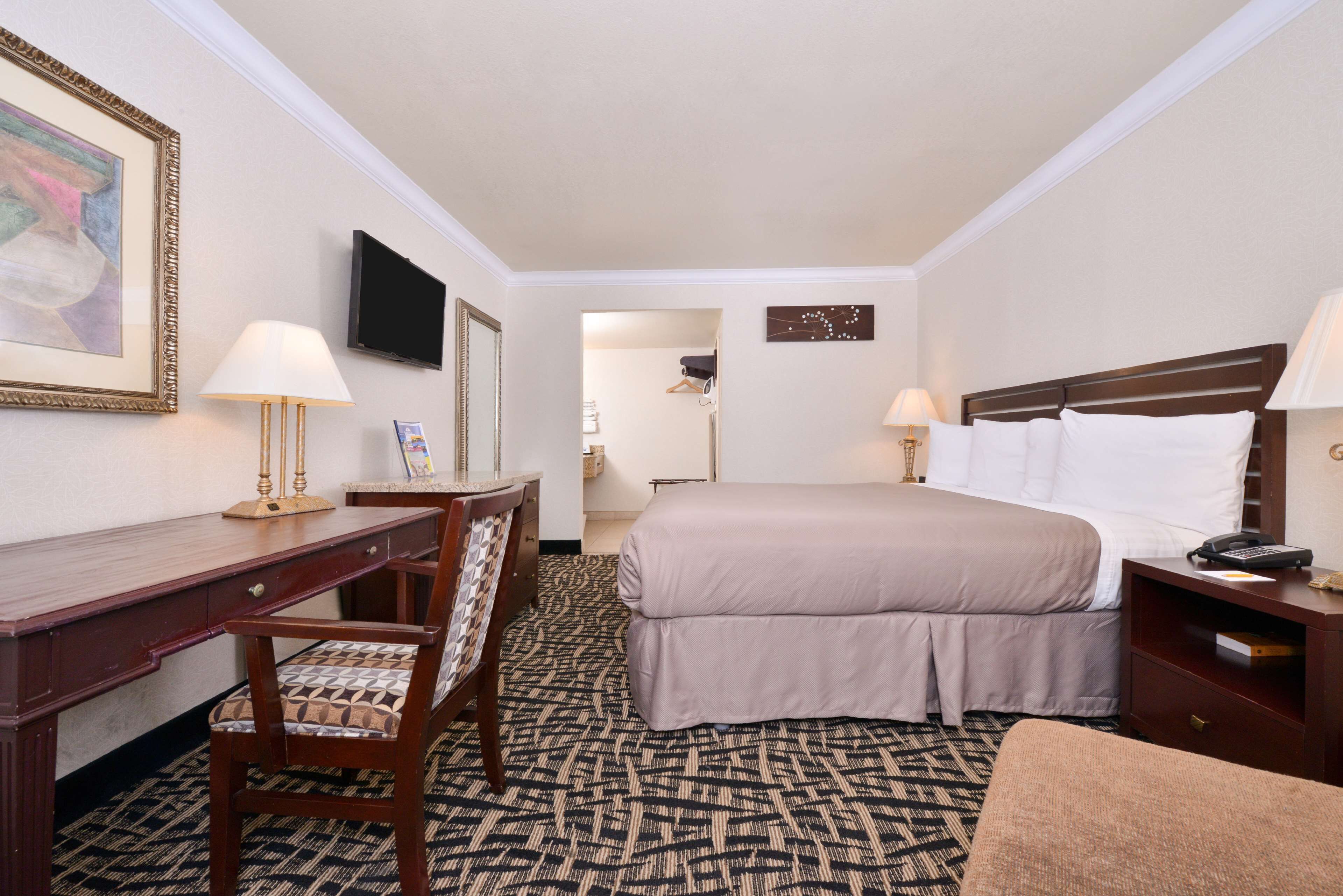 書桌、熨斗/熨衣板、免費無線上網、床單