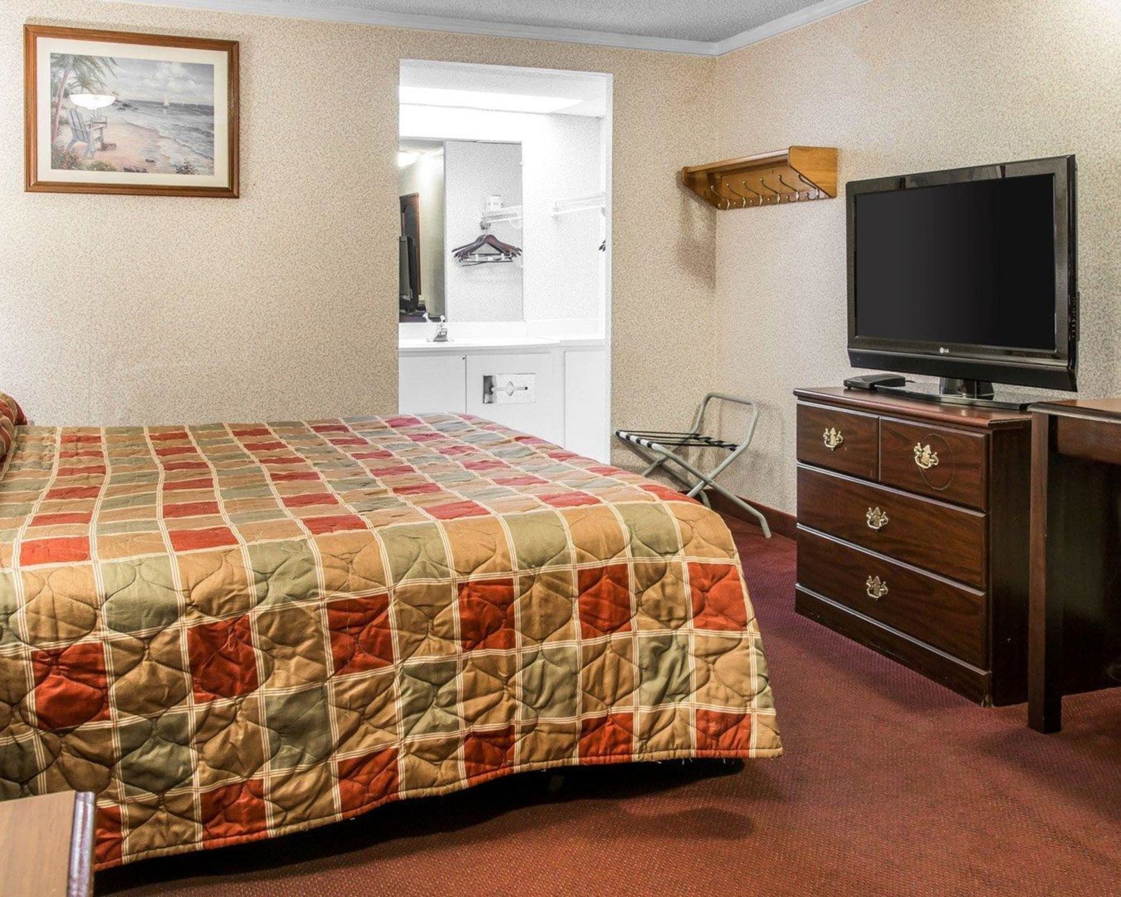 Free WiFi, bed sheets