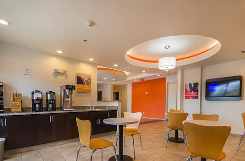 Days Inn South Bend / Notre Dame