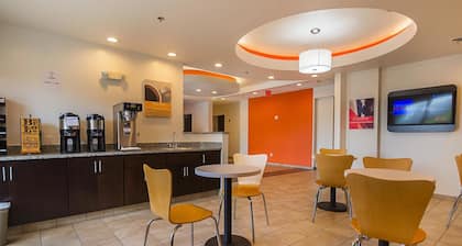 Days Inn South Bend / Notre Dame