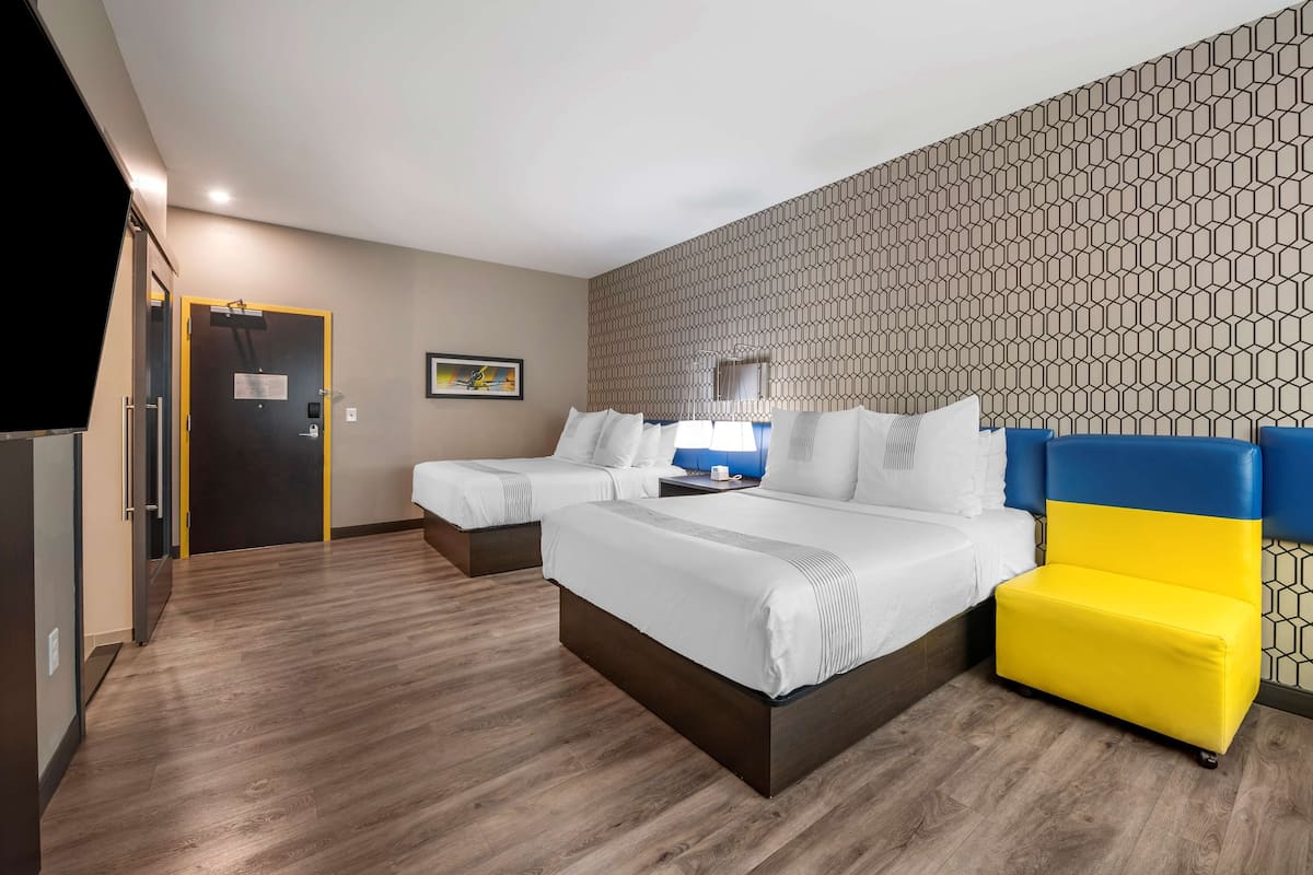 1 bedroom, premium bedding, memory-foam beds, laptop workspace