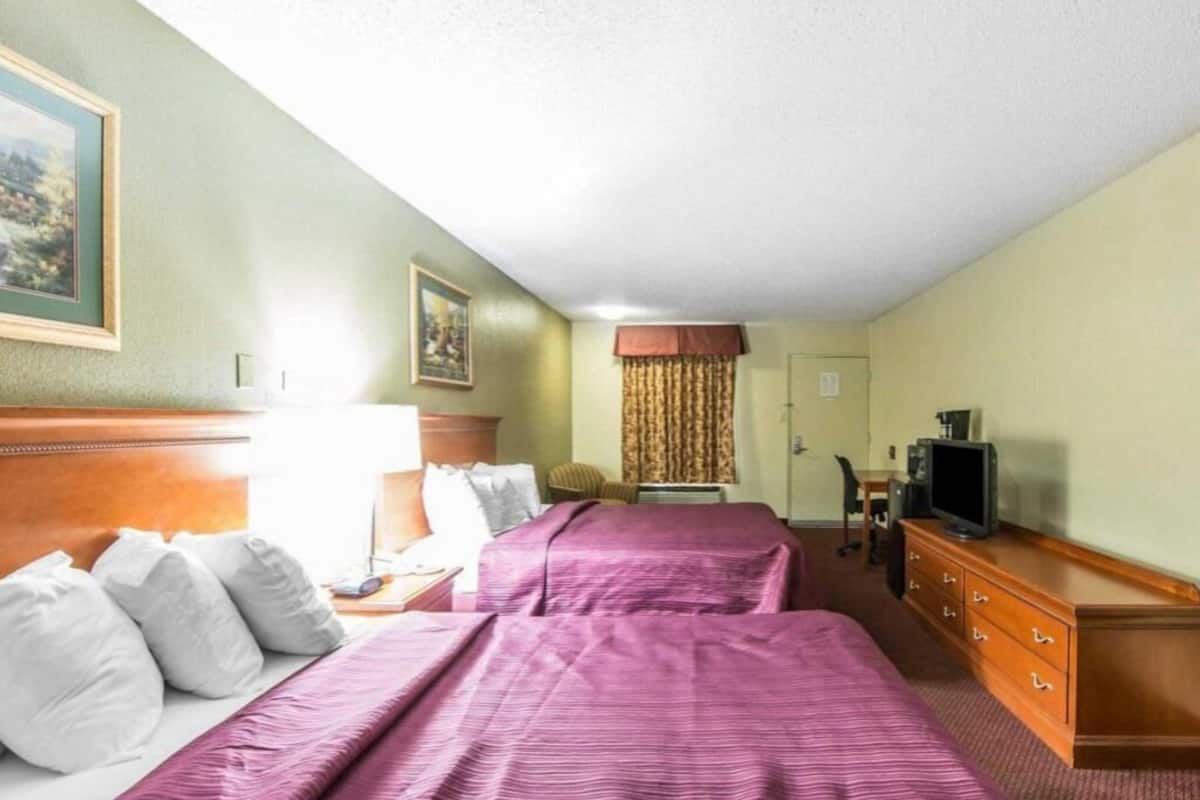 Desk, iron/ironing board, free cribs/infant beds, free WiFi
