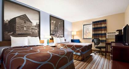 Super 8 by Wyndham Charlotte University