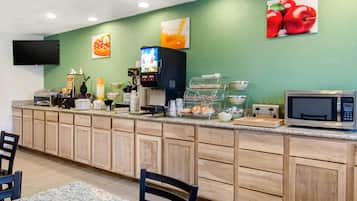 Free daily continental breakfast