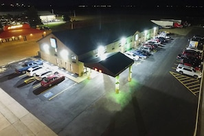 Exterior - Quality Inn Russell (Russell)