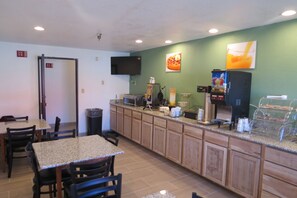 Free daily continental breakfast