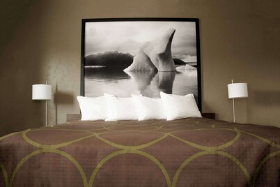 朱诺温德姆速 8 酒店