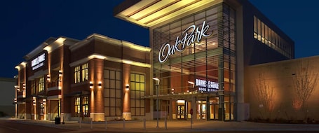 Punto de interés. Super 8 by Wyndham Lenexa Overland Park/Mall Area