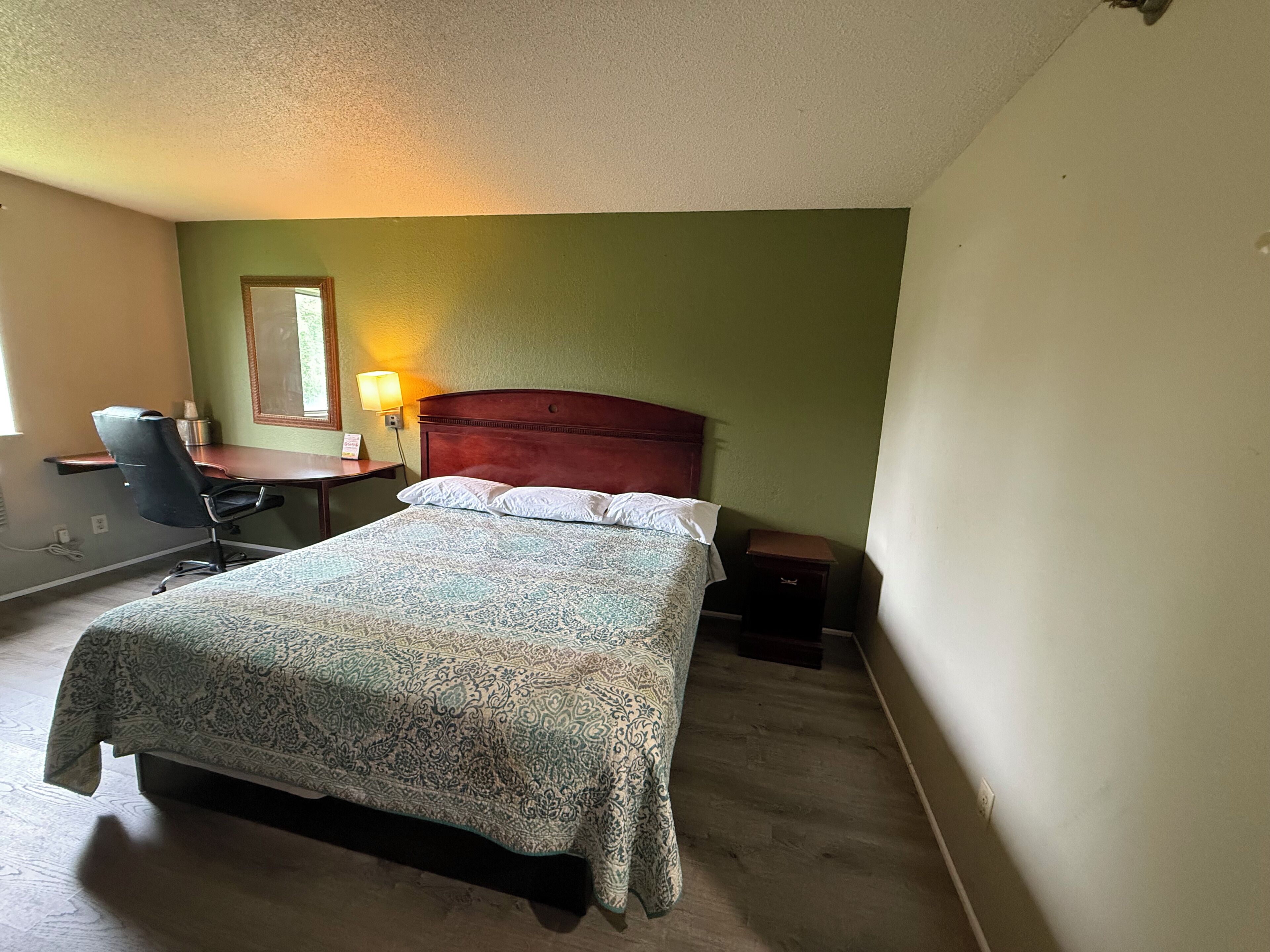 Desk, iron/ironing board, free WiFi, bed sheets