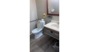 تجهيزات دش، مستلزمات مجانية للعناية الشخصية، مناشف